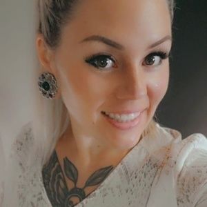 Meet your Posher, Kendra